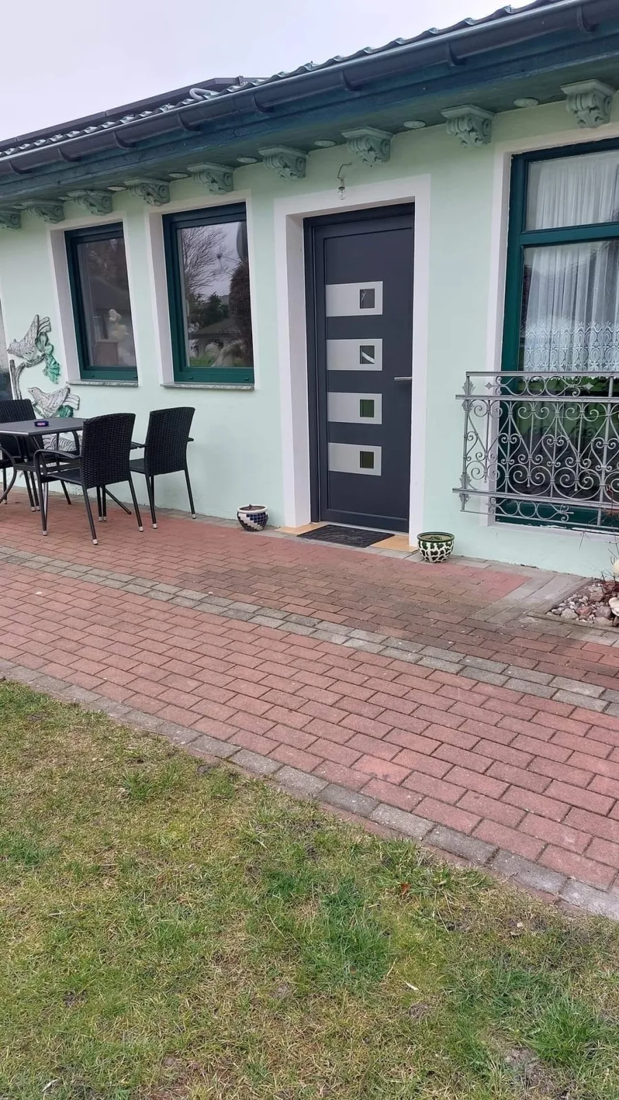 Ferienhof Pommerngreif - Wohnung Bungalow, familiär, mit Poolnutzung und Grillmöglichkeit