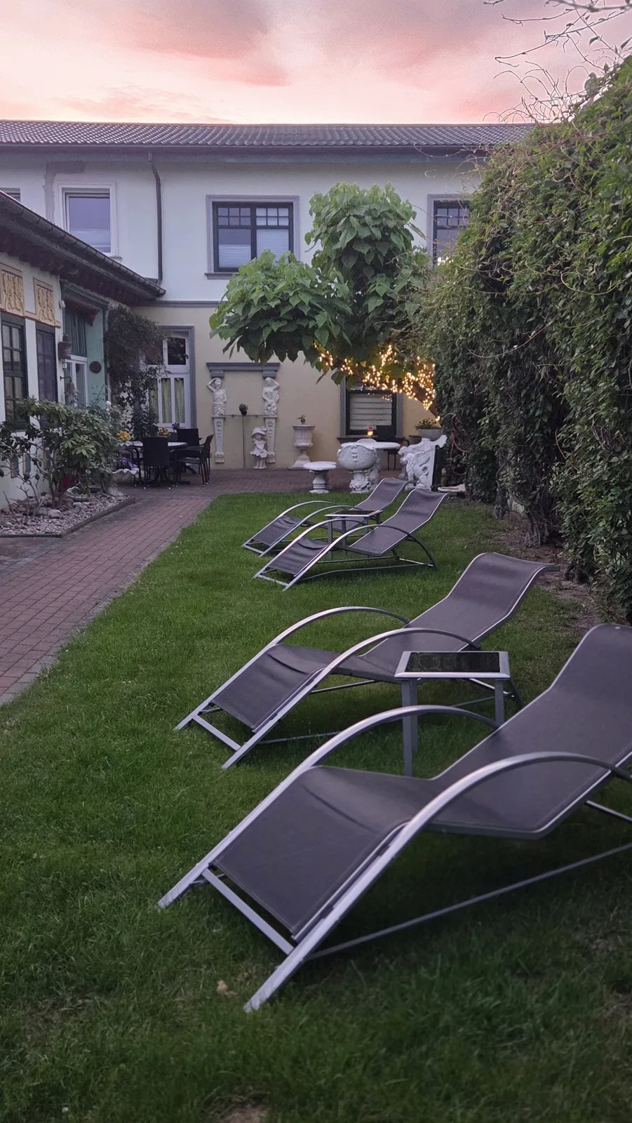 Ferienhof Pommerngreif - Wohnung Bungalow, familiär, mit Poolnutzung und Grillmöglichkeit