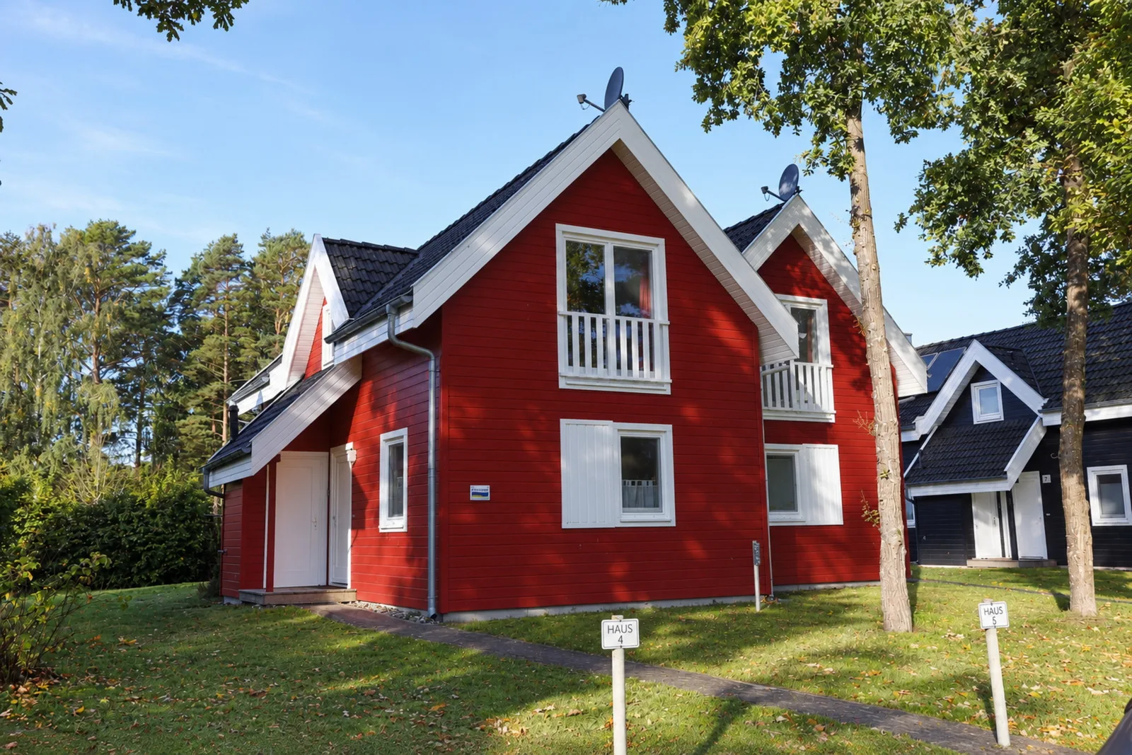 Ferienhaus Wellenläufer in Glowe mit Sauna, Kamin & Ostseeurlaub