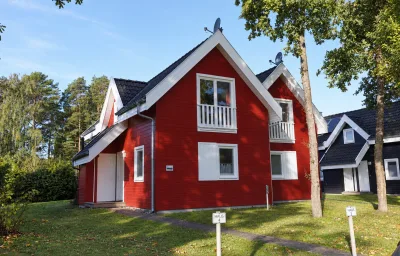 Ferienhaus Wellenläufer in Glowe mit Sauna, Kamin & Ostseeurlaub